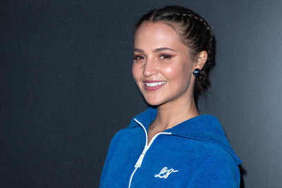 Alicia Vikander Poster 3947688
