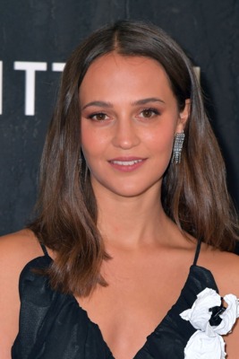 Alicia Vikander Poster 3947710