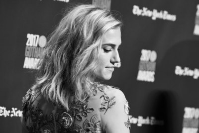 Allison Williams Poster 2922132