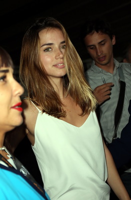 Ana De Armas Poster 2699374