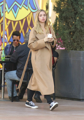 Ana De Armas Poster 2699554