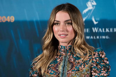 Ana De Armas Poster 2807409