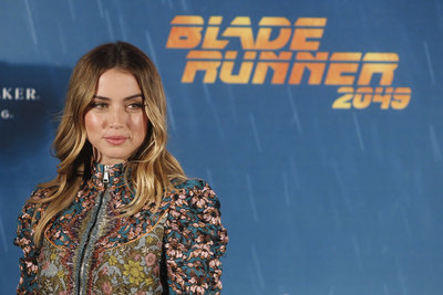 Ana De Armas Poster 2807437