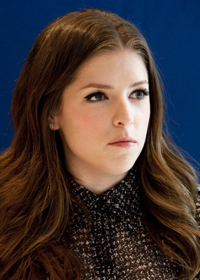 Anna Kendrick Poster 2244444