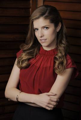 Anna Kendrick Poster 2304300