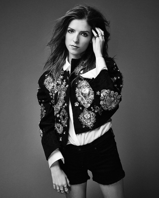 Anna Kendrick Poster 3825495