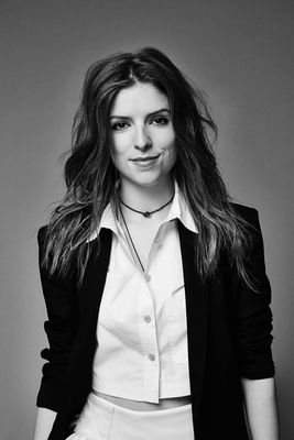 Anna Kendrick Poster 3825523