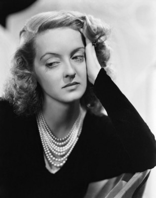 Bette Davis Poster 1527036
