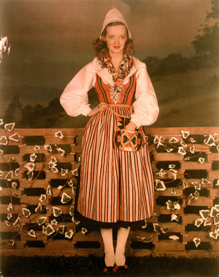 Bette Davis Poster 2554842