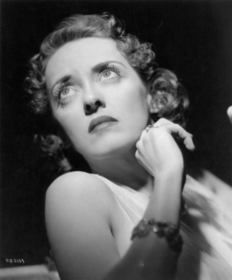 Bette Davis Poster 2675311