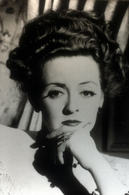 Bette Davis Poster 2675361