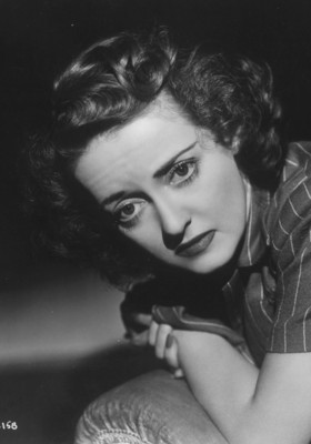 Bette Davis Poster 2675378
