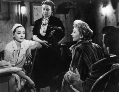 Bette Davis Poster 2675379