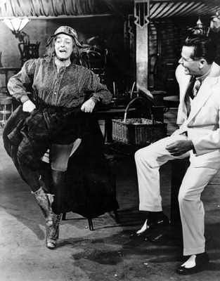Bette Davis Poster 2675408