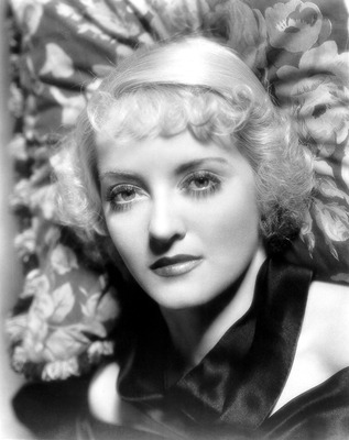 Bette Davis Poster 2675409