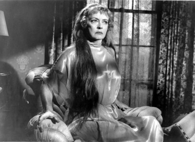 Bette Davis Poster 2675438