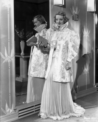 Bette Davis Poster 2675441