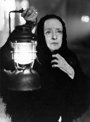 Bette Davis Poster 2675488