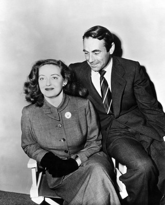 Bette Davis Poster 2675489