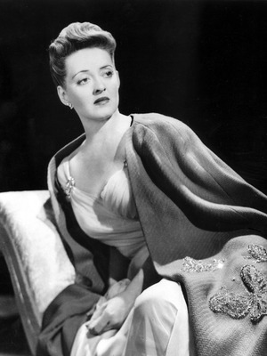 Bette Davis Poster 2675509