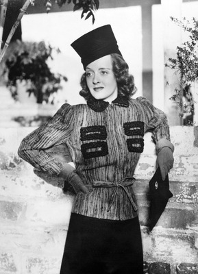 Bette Davis Poster 2675511