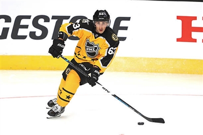 Brad Marchand Poster 3528307
