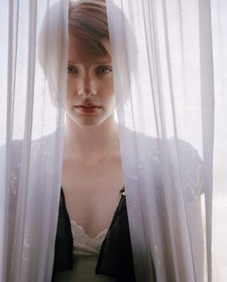 Bryce Dallas Howard Poster 2019096