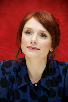 Bryce Dallas Howard Poster 2290446