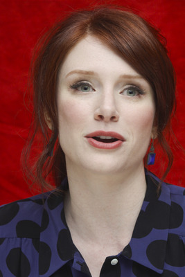 Bryce Dallas Howard Poster 2355482