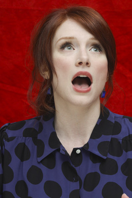 Bryce Dallas Howard Poster 2355486
