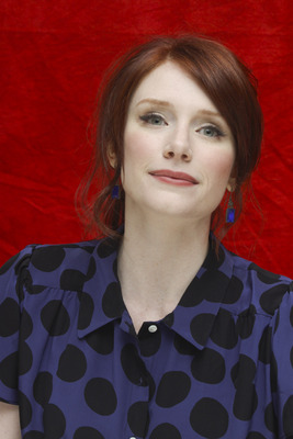 Bryce Dallas Howard Poster 2355487