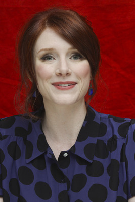 Bryce Dallas Howard Poster 2355493