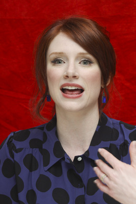 Bryce Dallas Howard Poster 2355500