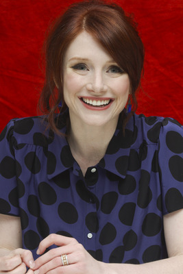 Bryce Dallas Howard Poster 2355502