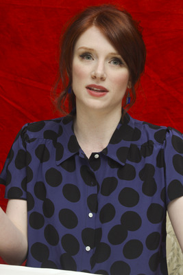 Bryce Dallas Howard Poster 2355505