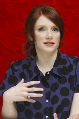 Bryce Dallas Howard Poster 2355509