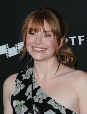 Bryce Dallas Howard Poster 2919876