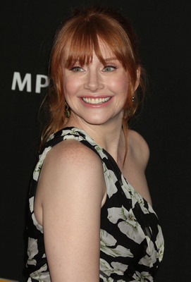Bryce Dallas Howard Poster 2919913