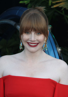 Bryce Dallas Howard Poster 3281068