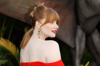 Bryce Dallas Howard Poster 3281160