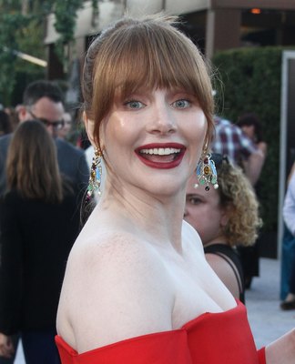 Bryce Dallas Howard Poster 3281371