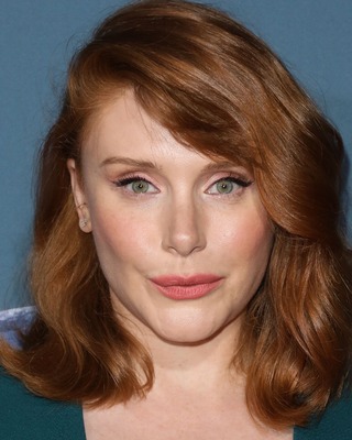 Bryce Dallas Howard Poster 3899304