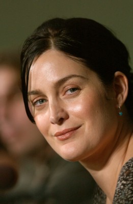 Carrie Anne Moss Poster 1256876
