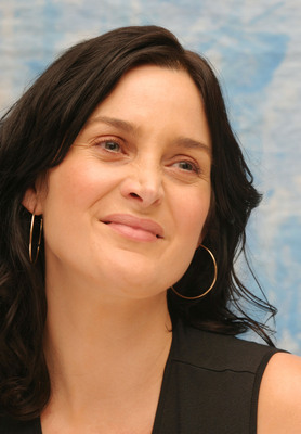 Carrie Anne Moss Poster 2276676