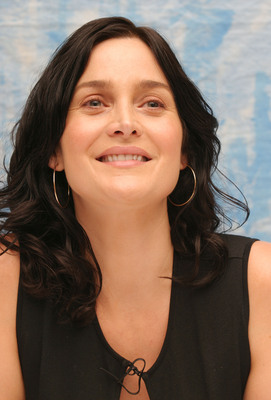 Carrie Anne Moss Poster 2276679