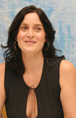 Carrie Anne Moss Poster 2276680