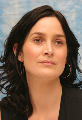 Carrie Anne Moss Poster 2276686