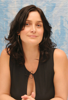 Carrie Anne Moss Poster 2276690