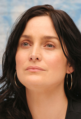 Carrie Anne Moss Poster 2276693