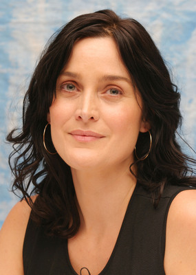Carrie Anne Moss Poster 2276695